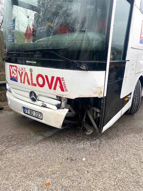 Yalova-Bursa karayolunda tır devrildi otobüs çarptı